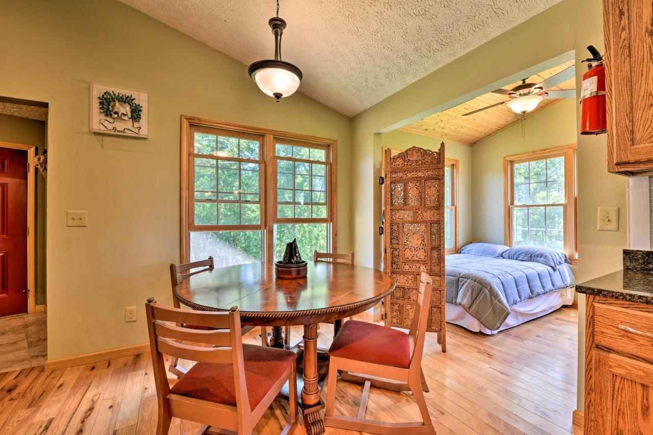 Villa Charming Galax Retreat With Wraparound Deck! Exterior foto